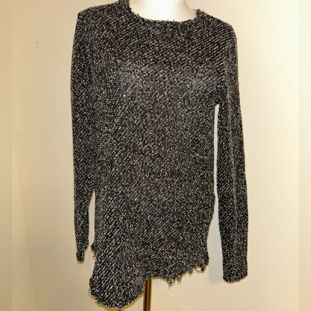 Arizona Jean Company Black and White Knit Top